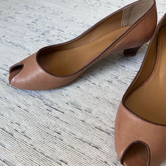 MARIANA by GOLC Nude Peep Toe Heels Size 9 - Picture 9 of 10